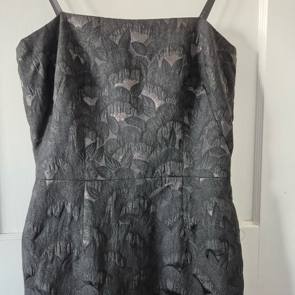 Trina Turk Elegant Metallic Fully Lined Mini Dress Black Sz 6 - Picture 2 of 10